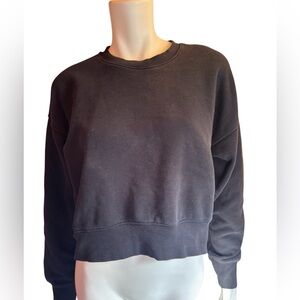 TNA Aritzia Black Cropped Sweatshirt women’s medium no flaws winter warm